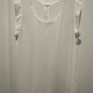 Pleione Classic Cream Sleeveless Blouse